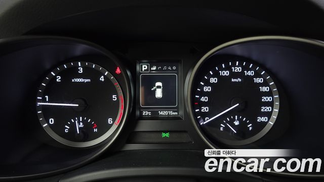 Hyundai Santa Fe 2017 thumb 9