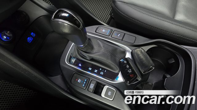 Hyundai Santa Fe 2017 thumb 10
