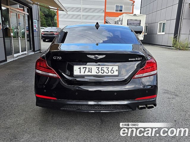 Genesis G70 2017 thumb 5