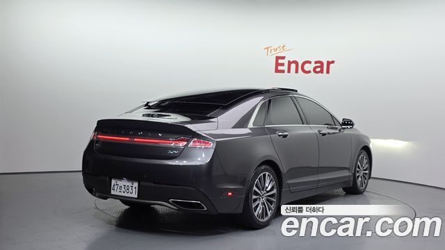 Lincoln MKZ 2018 thumb 3