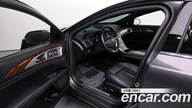 Lincoln MKZ 2018 thumb 10