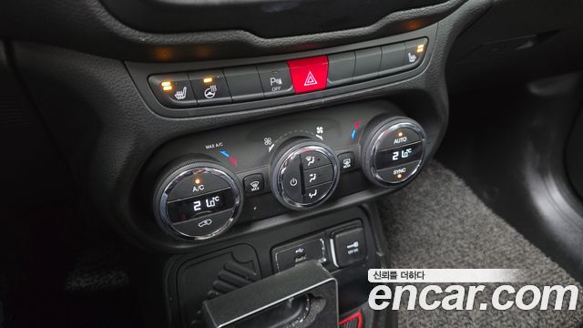 Jeep Renegade 2017 thumb 12