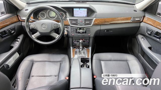 Mercedes-Benz E-Class 2011 thumb 7