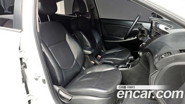 Hyundai Accent 2013 thumb 10
