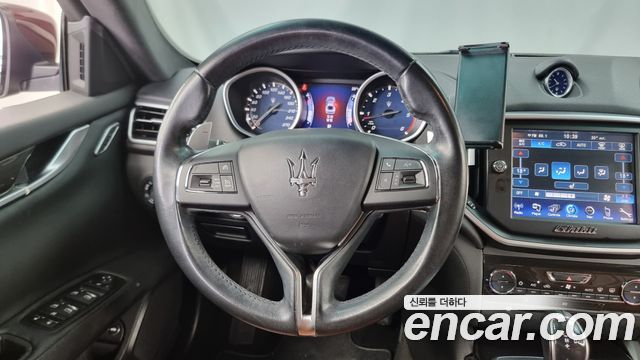 Maserati Ghibli 2014 thumb 11