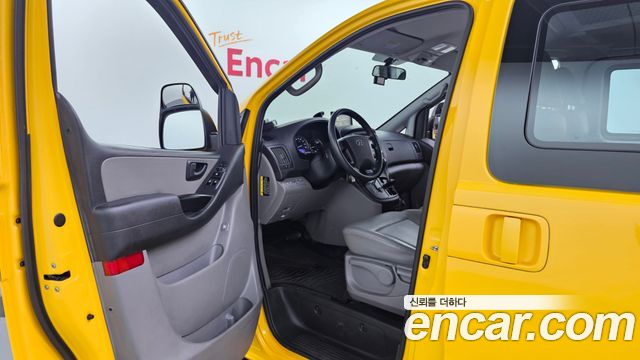 Hyundai Starex 2018 thumb 11
