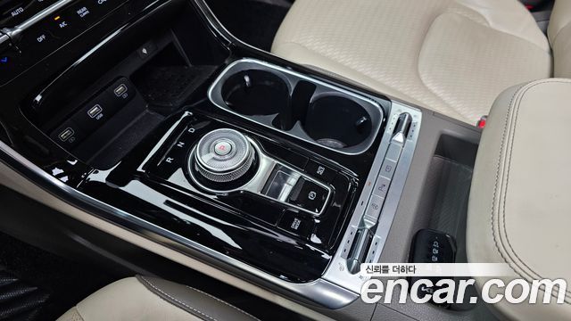 Kia Carnival 2022 thumb 9