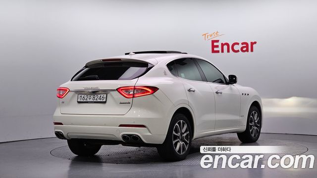 Maserati Levante 2019 thumb 3