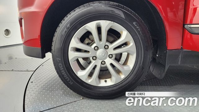 SsangYong Korando 2017 thumb 6