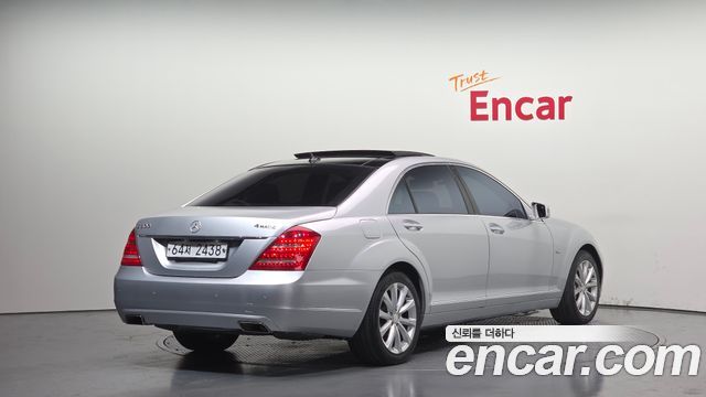 Mercedes-Benz S-Class 2011 thumb 3