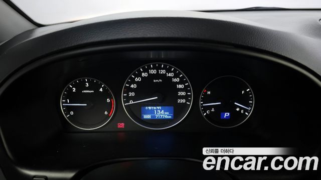 Hyundai Starex 2018 thumb 8
