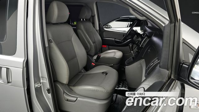 Hyundai Starex 2018 thumb 10