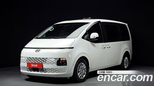 Hyundai Staria 2024 thumb 2