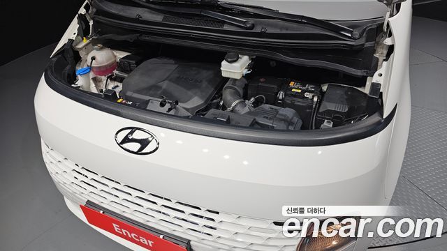 Hyundai Staria 2024 thumb 7