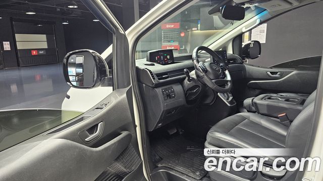 Hyundai Staria 2024 thumb 12