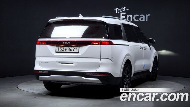 Kia Carnival 2023 thumb 3
