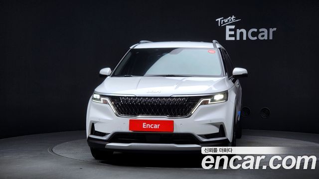 Kia Carnival 2023 thumb 4
