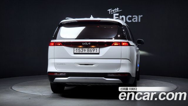 Kia Carnival 2023 thumb 6