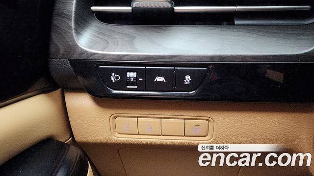 Kia Carnival 2023 thumb 10