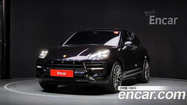 Porsche Macan 2021 thumb 2
