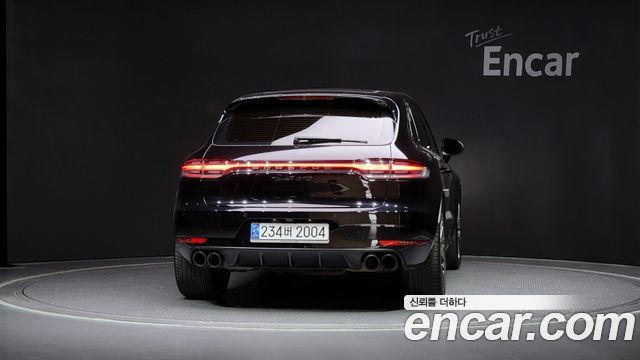 Porsche Macan 2021 thumb 4