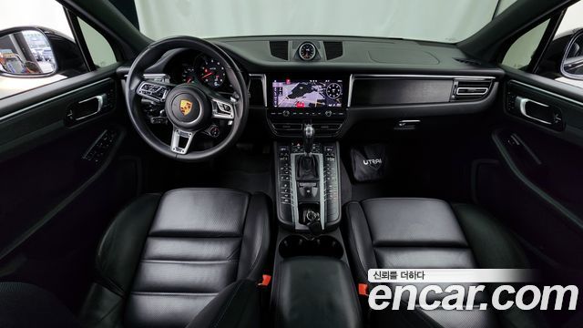 Porsche Macan 2021 thumb 7
