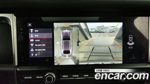 Porsche Macan 2021 thumb 11