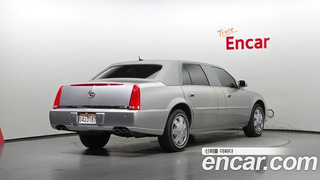 Cadillac DTS 2008 thumb 3