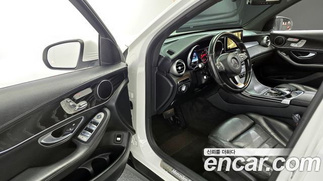 Mercedes-Benz GLC 2016 thumb 11