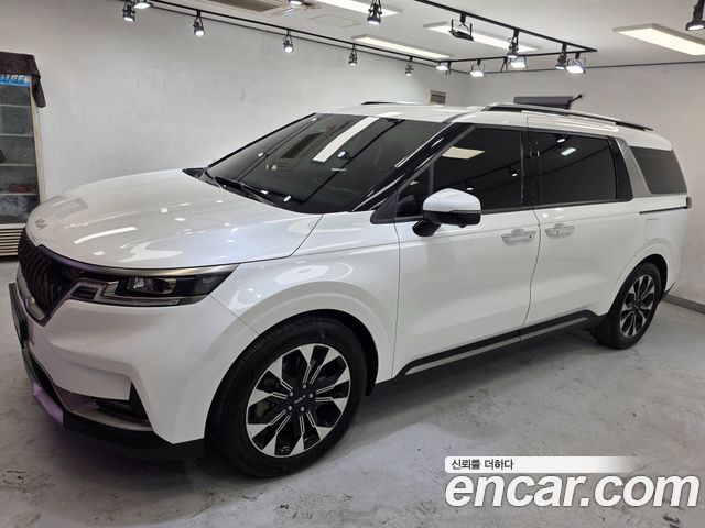 Kia Carnival 2023 thumb 4