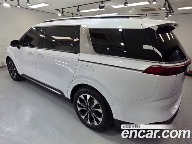 Kia Carnival 2023 thumb 7