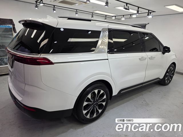 Kia Carnival 2023 thumb 8