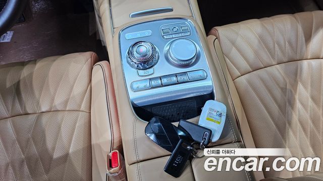 Genesis G90 2022 thumb 9