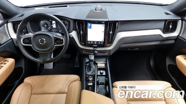Volvo XC60 2019 thumb 7