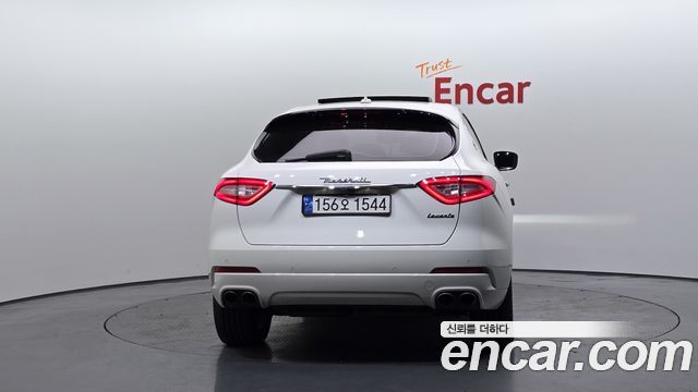 Maserati Levante 2016 thumb 5