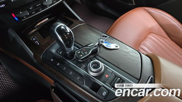 Maserati Levante 2016 thumb 9