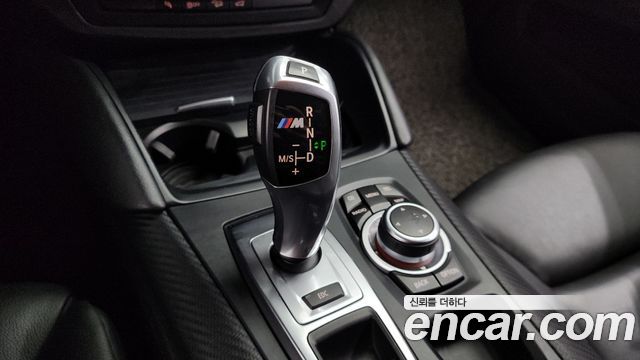 BMW X6 M 2010 thumb 10