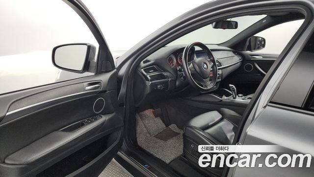 BMW X6 M 2010 thumb 11