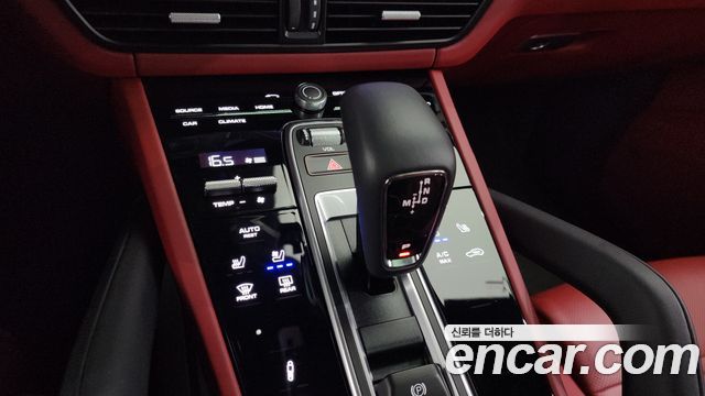 Porsche Cayenne 2023 thumb 9