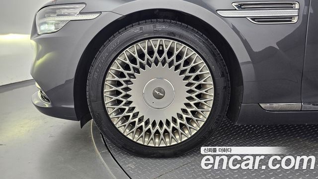Genesis G90 2019 thumb 5
