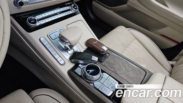 Genesis G90 2019 thumb 9