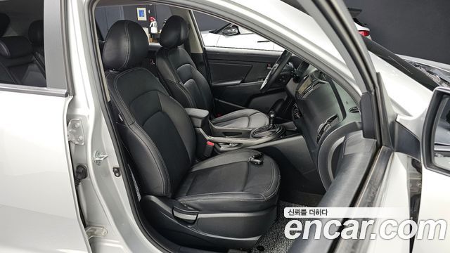 Kia Sportage 2012 thumb 11