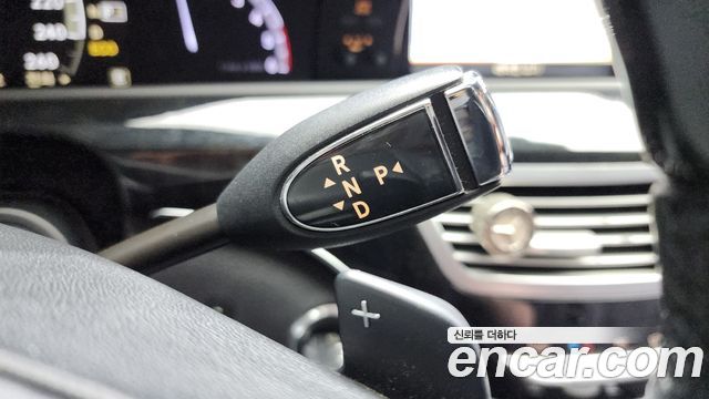 Mercedes-Benz S-Class 2012 thumb 9