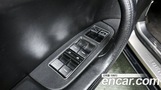 Bentley Flying Spur 2006 thumb 12