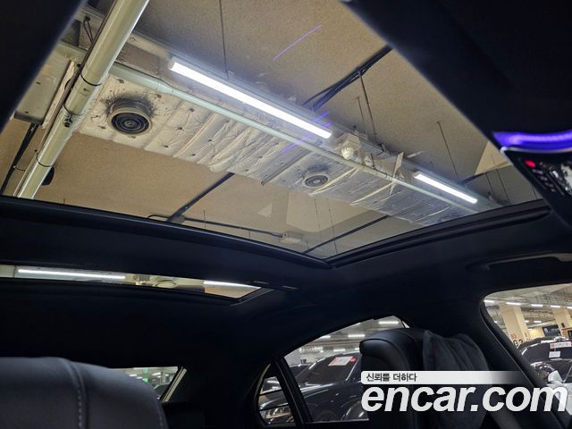 Mercedes-Benz S-Class 2025 thumb 8