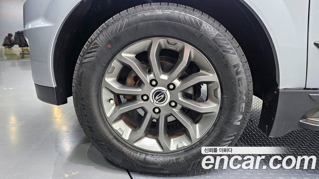 SsangYong Korando 2013 thumb 5