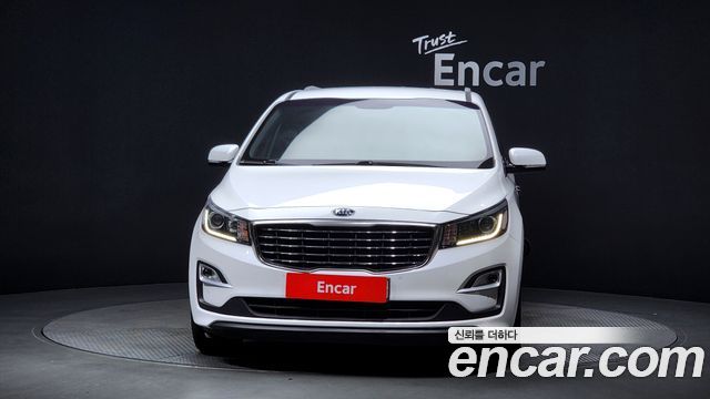 Kia Carnival 2019 thumb 4