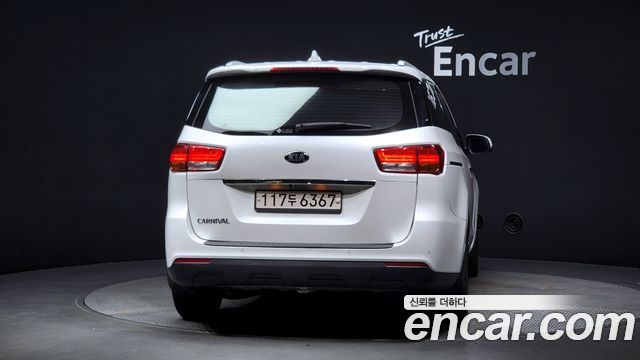 Kia Carnival 2019 thumb 5
