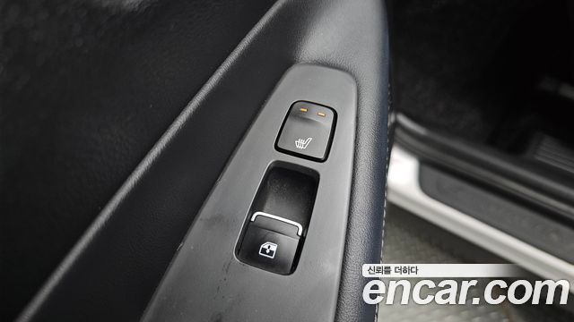 Hyundai Santa Fe 2019 thumb 12