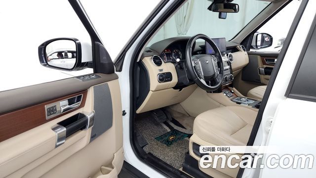 Land Rover Discovery 2016 thumb 11